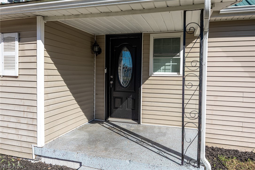 1152 Adams Street Coshocton OH 43812
