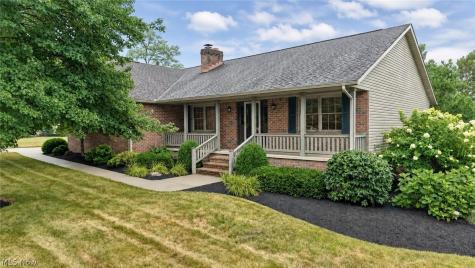 207 Sarah Circle NE Navarre OH 44662