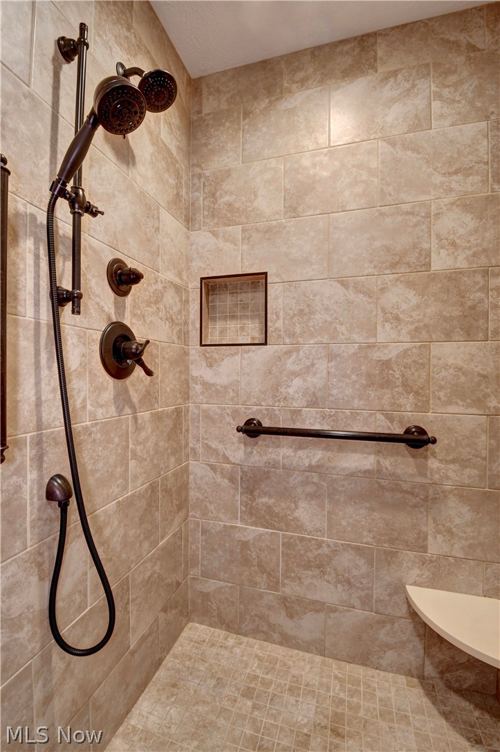 207 Sarah Circle NE Navarre OH 44662