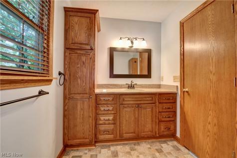 207 Sarah Circle NE Navarre OH 44662