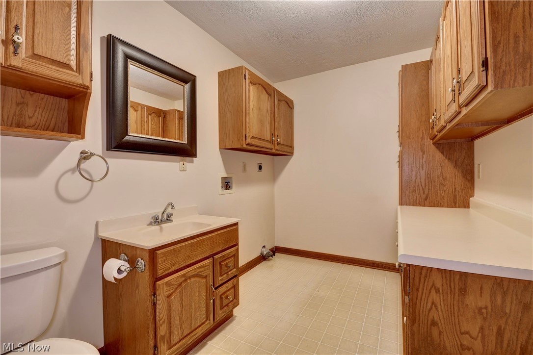 207 Sarah Circle NE Navarre OH 44662