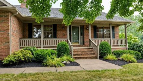 207 Sarah Circle NE Navarre OH 44662