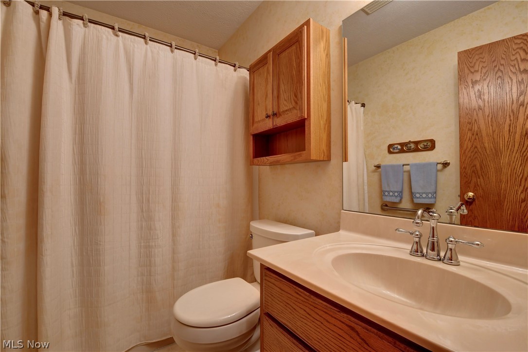 207 Sarah Circle NE Navarre OH 44662