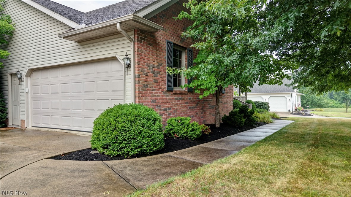 207 Sarah Circle NE Navarre OH 44662