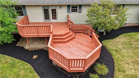 207 Sarah Circle NE Navarre OH 44662