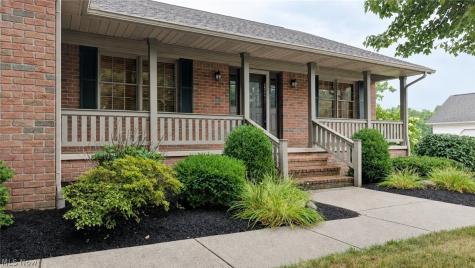 207 Sarah Circle NE Navarre OH 44662