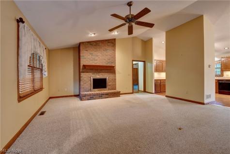 207 Sarah Circle NE Navarre OH 44662