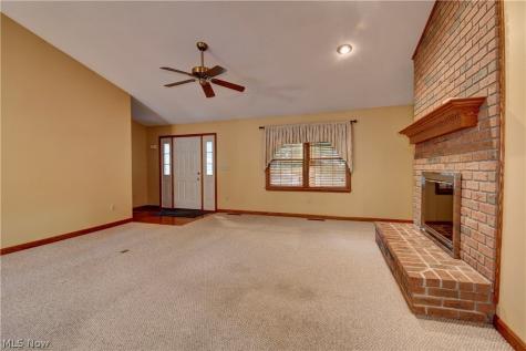 207 Sarah Circle NE Navarre OH 44662