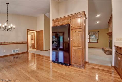 207 Sarah Circle NE Navarre OH 44662