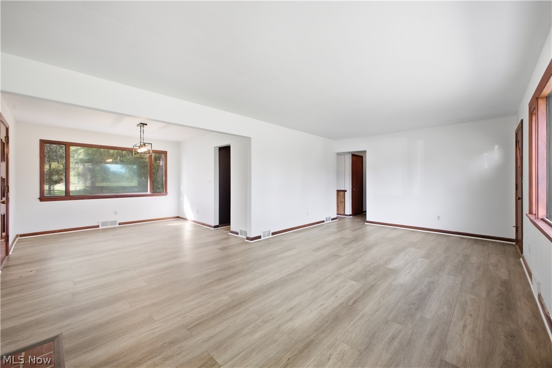 7542 Wilson Sharpsville Road Burghill OH 44404