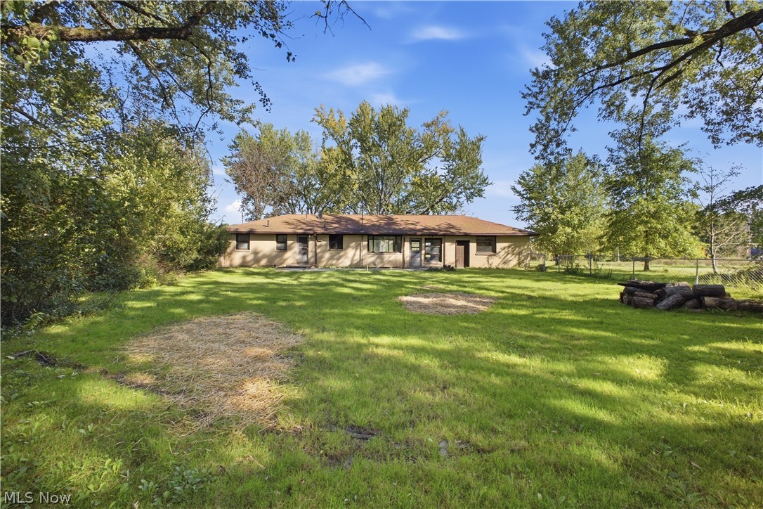 7542 Wilson Sharpsville Road Burghill OH 44404