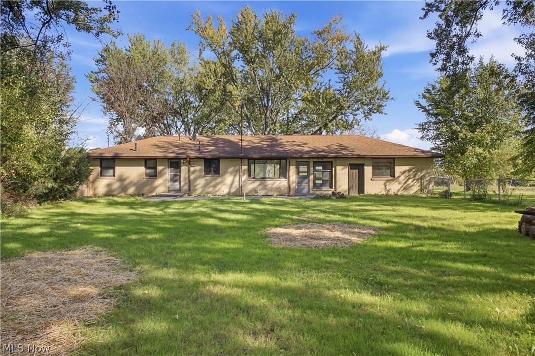 7542 Wilson Sharpsville Road Burghill OH 44404