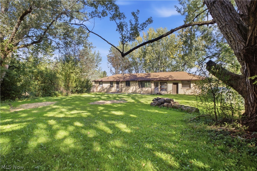 7542 Wilson Sharpsville Road Burghill OH 44404