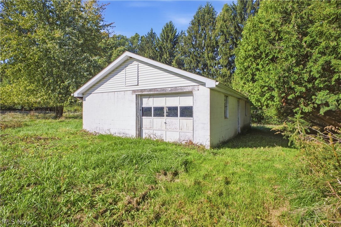 7542 Wilson Sharpsville Road Burghill OH 44404