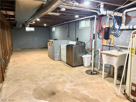 4088 Lynwood Kent OH 44240