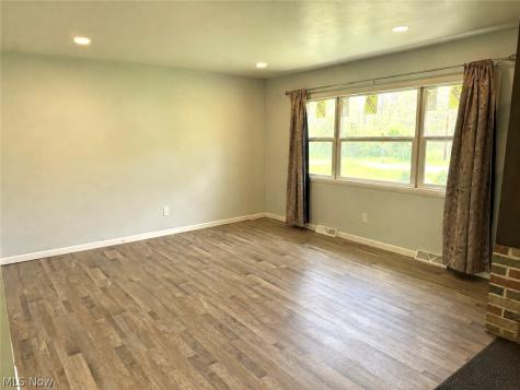 4088 Lynwood Kent OH 44240