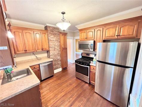 547 W Maple Street North Canton OH 44720