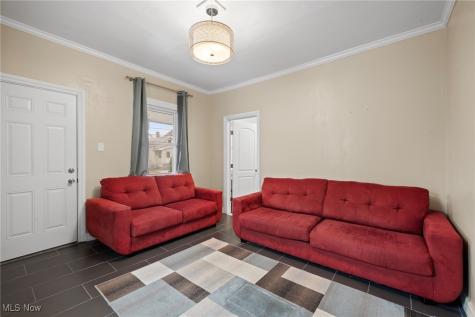 1607 E 34th Street Cleveland OH 44114