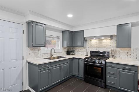 1607 E 34th Street Cleveland OH 44114