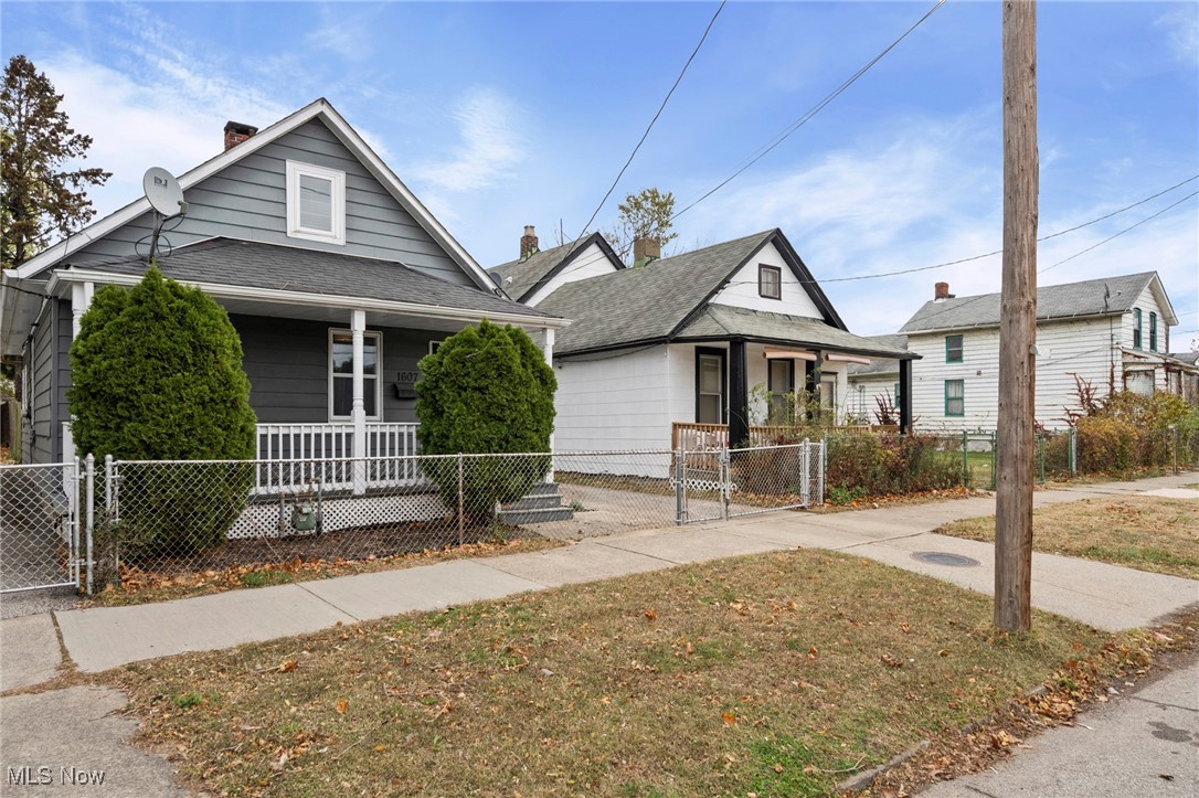 1607 E 34th Street Cleveland OH 44114