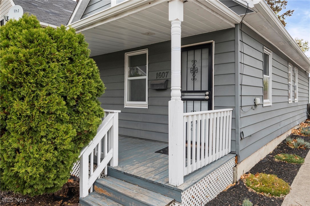1607 E 34th Street Cleveland OH 44114