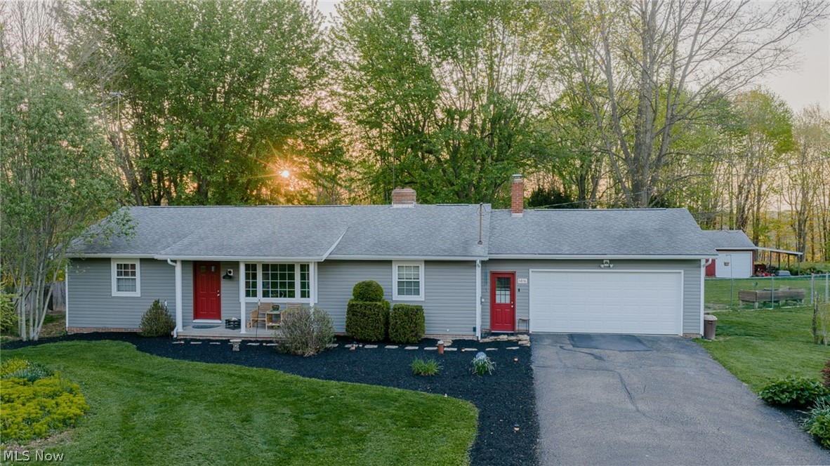 1416 Baird Avenue SE Paris OH 44669