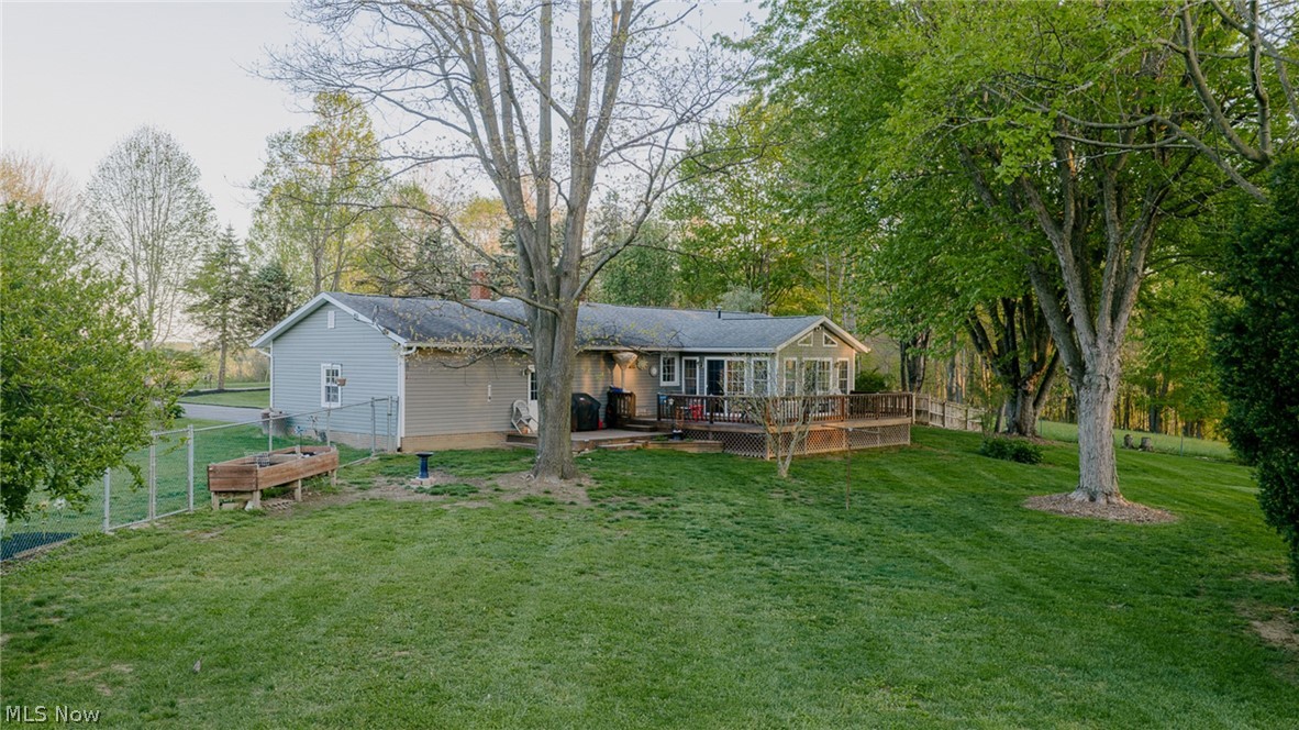 1416 Baird Avenue SE Paris OH 44669