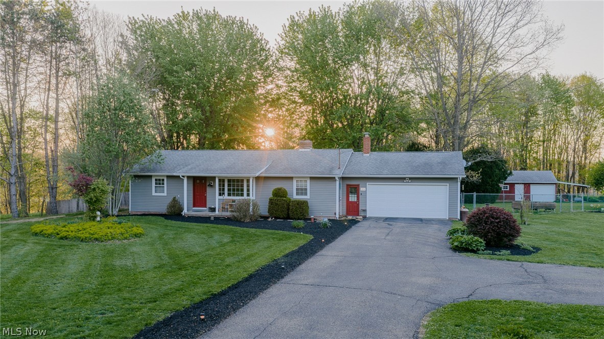 1416 Baird Avenue SE Paris OH 44669