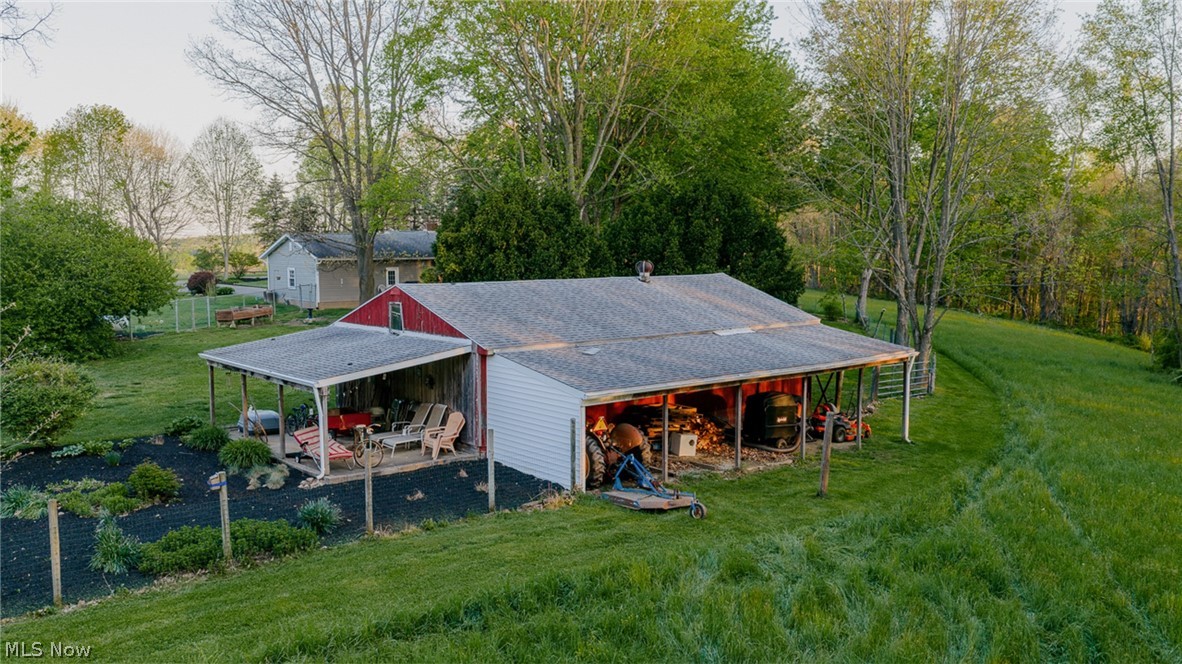 1416 Baird Avenue SE Paris OH 44669