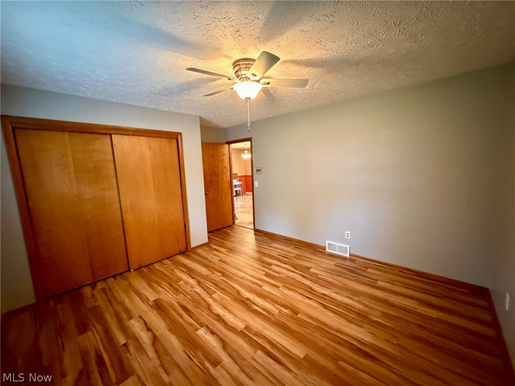 1416 Baird Avenue SE Paris OH 44669