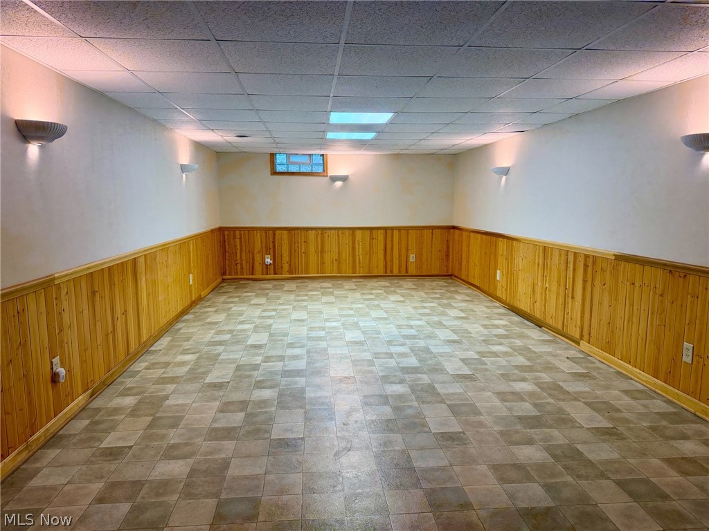 1416 Baird Avenue SE Paris OH 44669