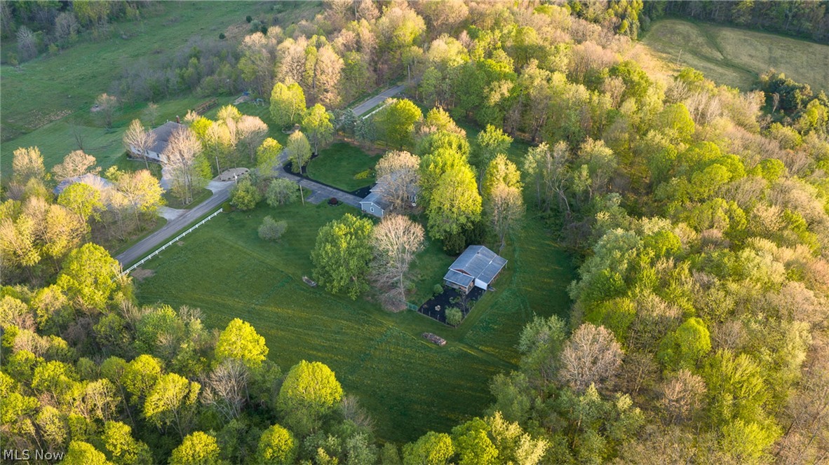 1416 Baird Avenue SE Paris OH 44669