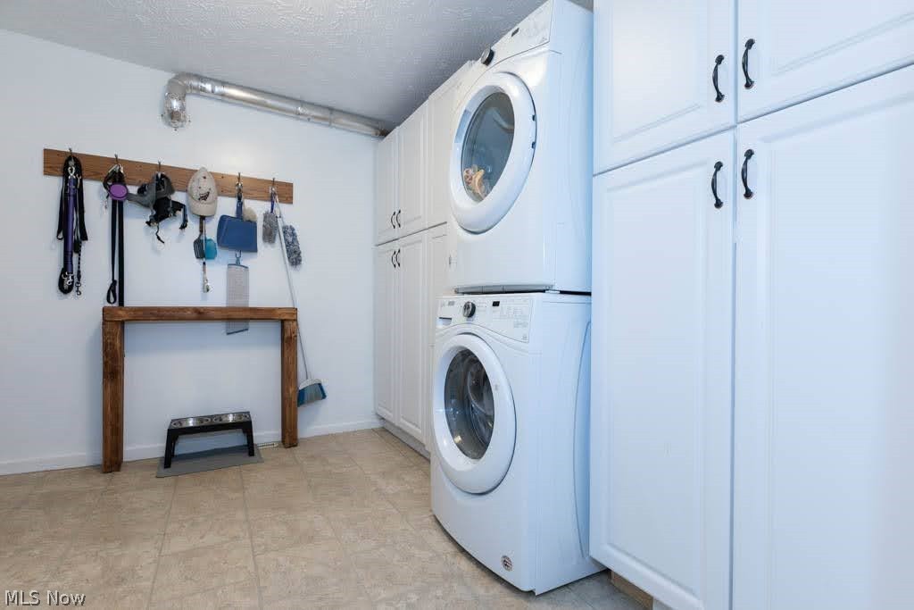 15911 Gar Highway Montville OH 44064
