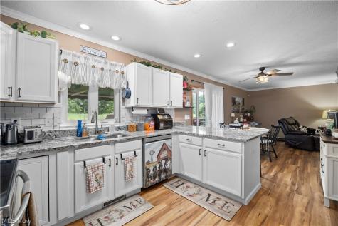 8020 Oak Tree Drive N Lorain OH 44053