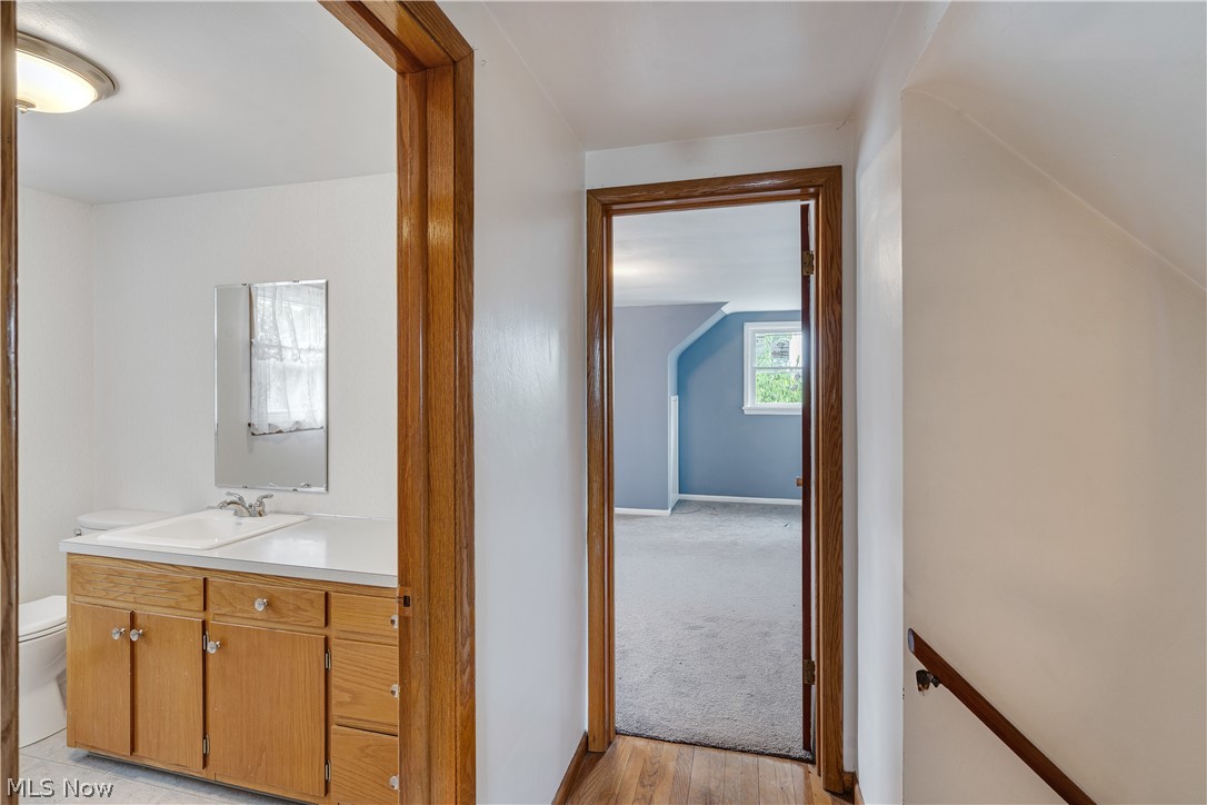24 Deeringwood Drive New Middletown OH 44442