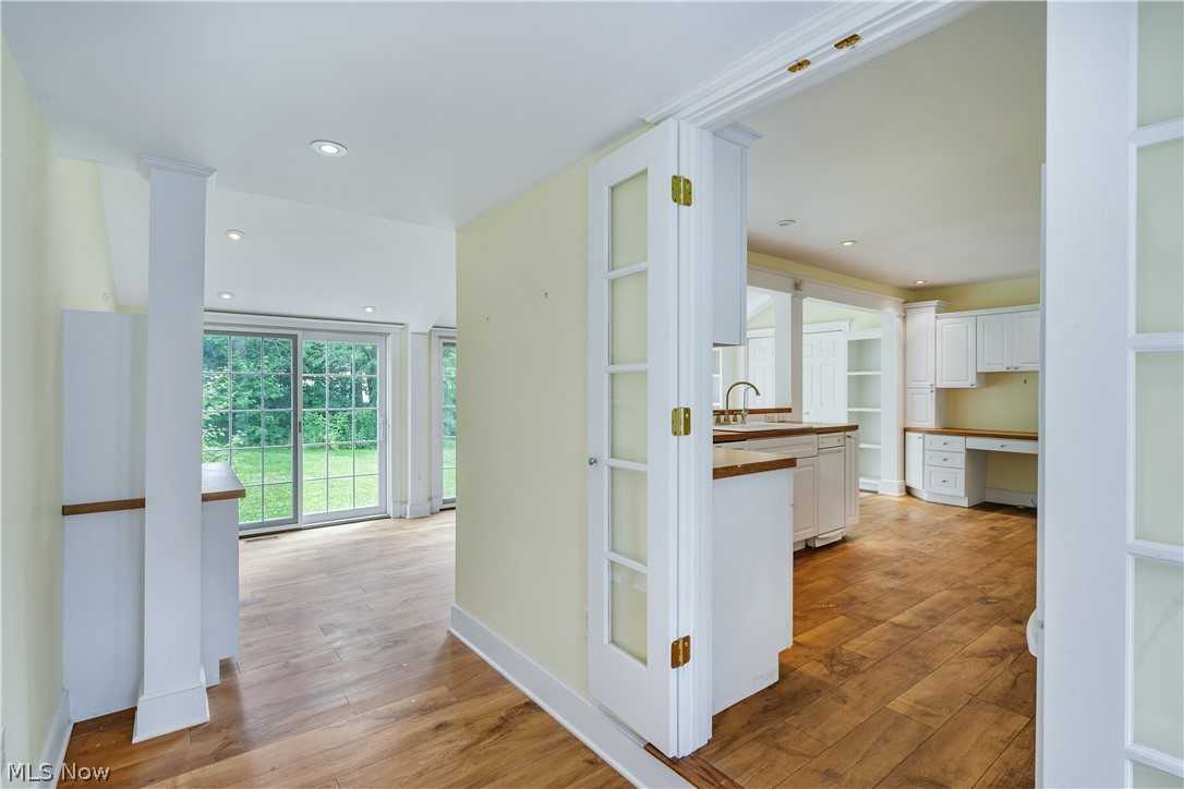 24 Deeringwood Drive New Middletown OH 44442