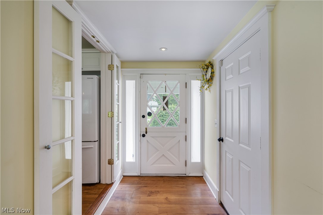 24 Deeringwood Drive New Middletown OH 44442
