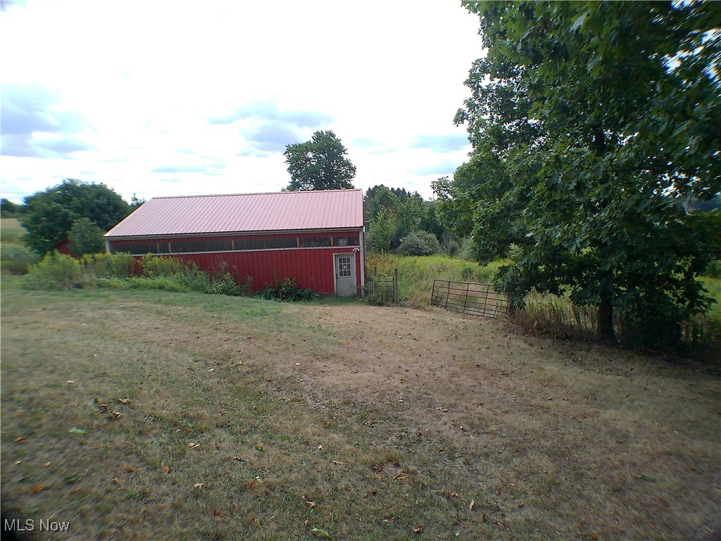 2022 Waterford Road East Palestine OH 44413