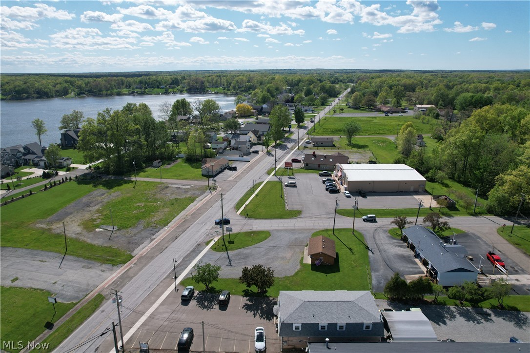 17688 Mahoning Avenue Lake Milton OH 44429