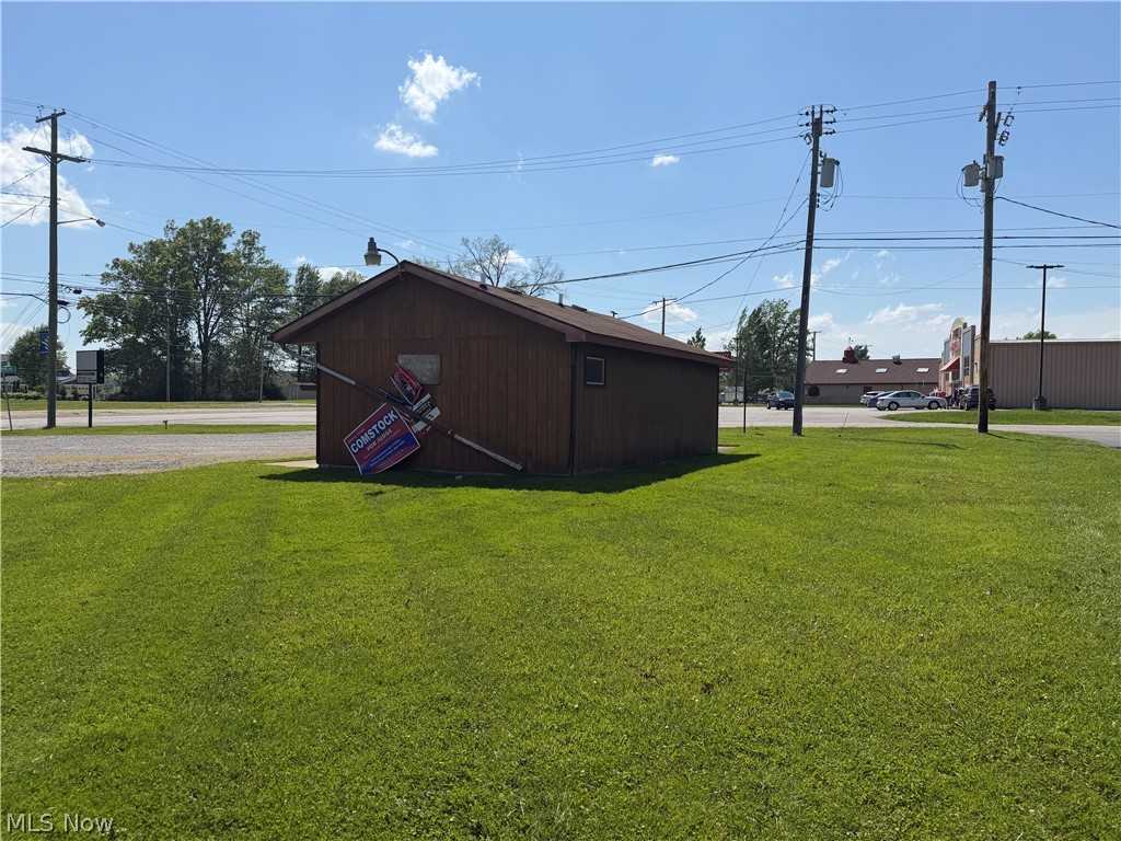 17688 Mahoning Avenue Lake Milton OH 44429