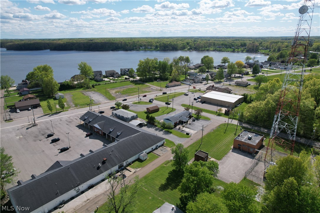 17688 Mahoning Avenue Lake Milton OH 44429