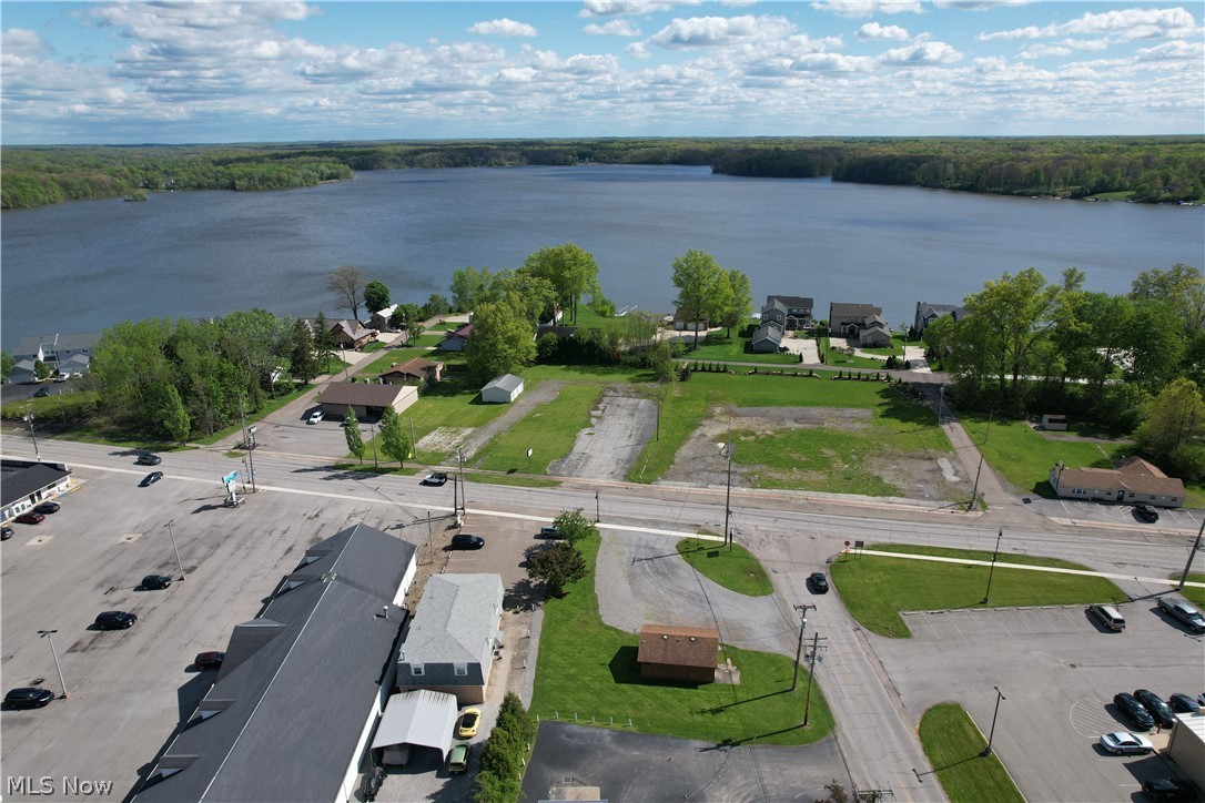 17688 Mahoning Avenue Lake Milton OH 44429