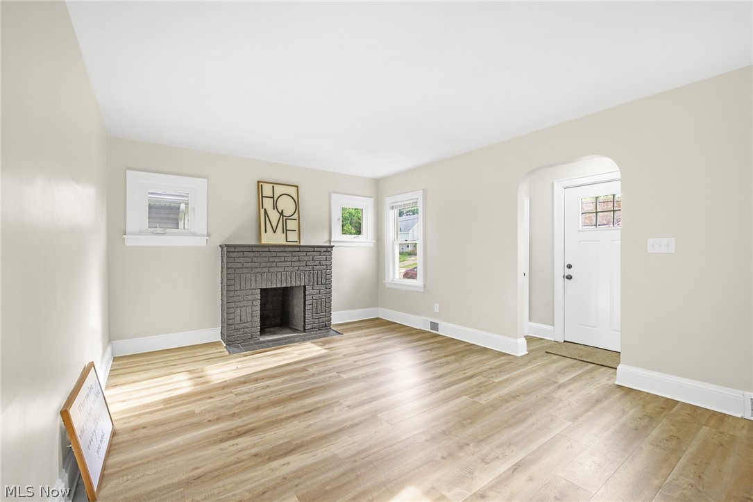 184 Edgehill Drive Akron OH 44312