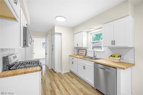 184 Edgehill Drive Akron OH 44312