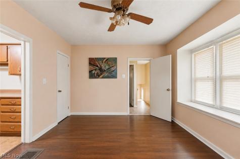 18914 Neff Road Cleveland OH 44119