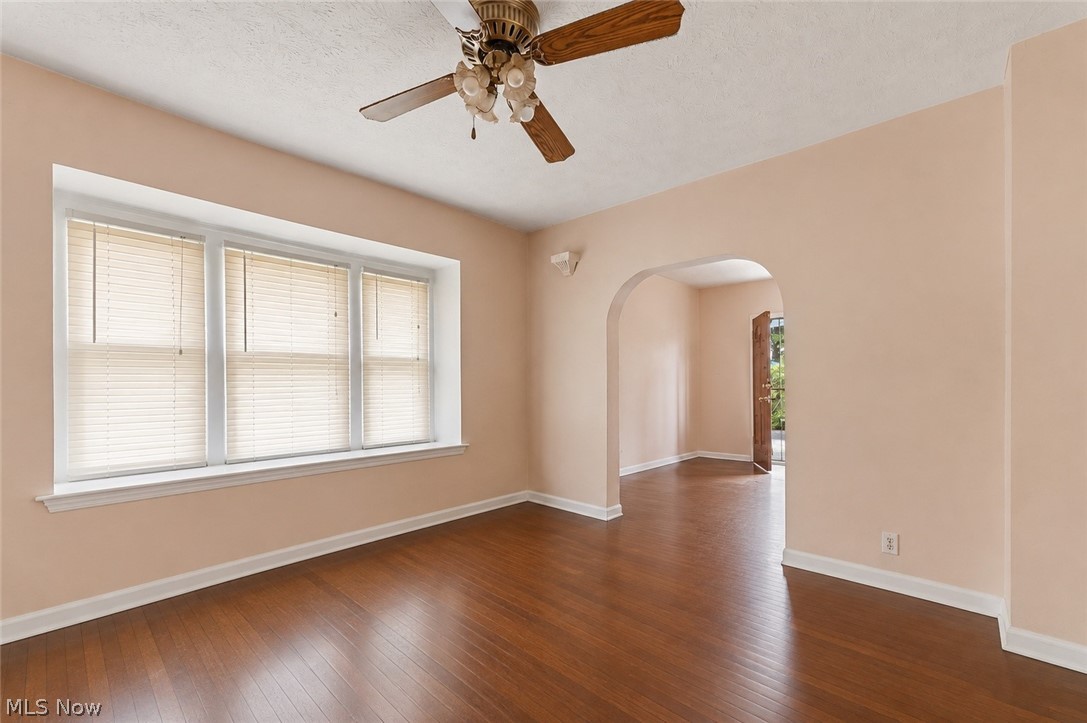 18914 Neff Road Cleveland OH 44119