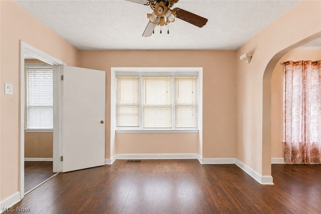 18914 Neff Road Cleveland OH 44119
