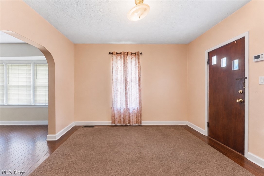 18914 Neff Road Cleveland OH 44119