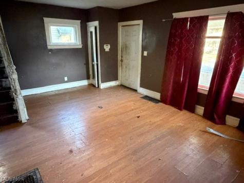 13606 Caine Avenue Cleveland OH 44105