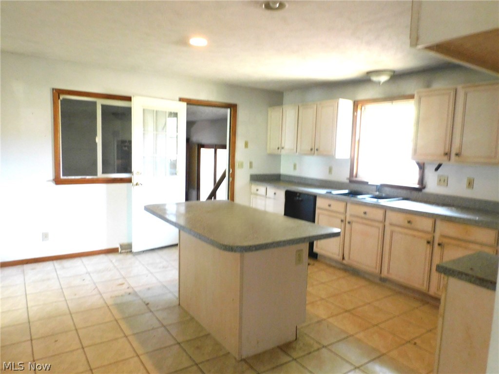 1480 State Route 307 W Jefferson OH 44047